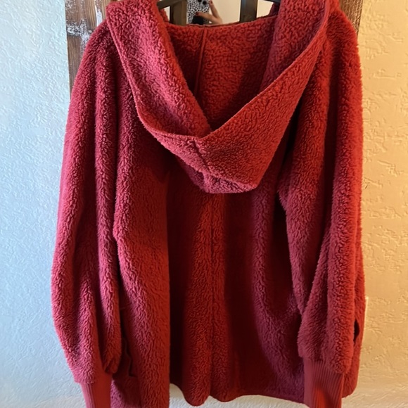 Soft comfy sweater! - Picture 6 of 6